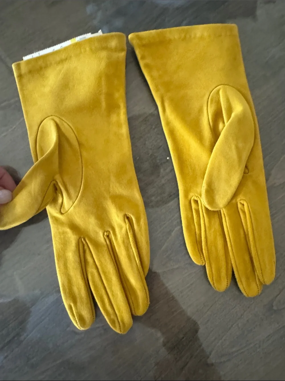 NWT Women’s Kid Suede Dress Gloves - Mustard Yellow